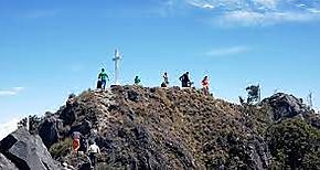 Ms de 9 mil turistas llegan a la cima del volcn Bar