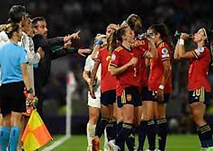 La selección femenina de fútbol de España sigue sin Alexia Putellas ni las 15 