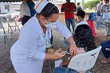Contina jornada de vacunacin en el Parque Omar