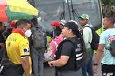 Migrantes son detenidos en espacios pblicos de Paso Canoas