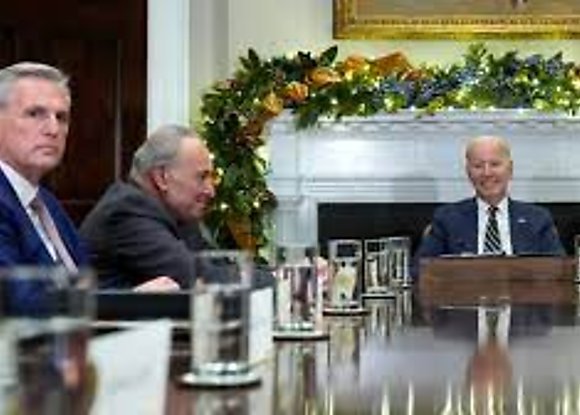 Avanza el diálogo entre Biden y McCarthy sobre el tope de la deuda de EEUU, pero aún sin acuerdo